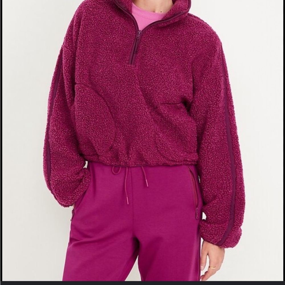 GAP Women's Fuchsia Puffer Jacket